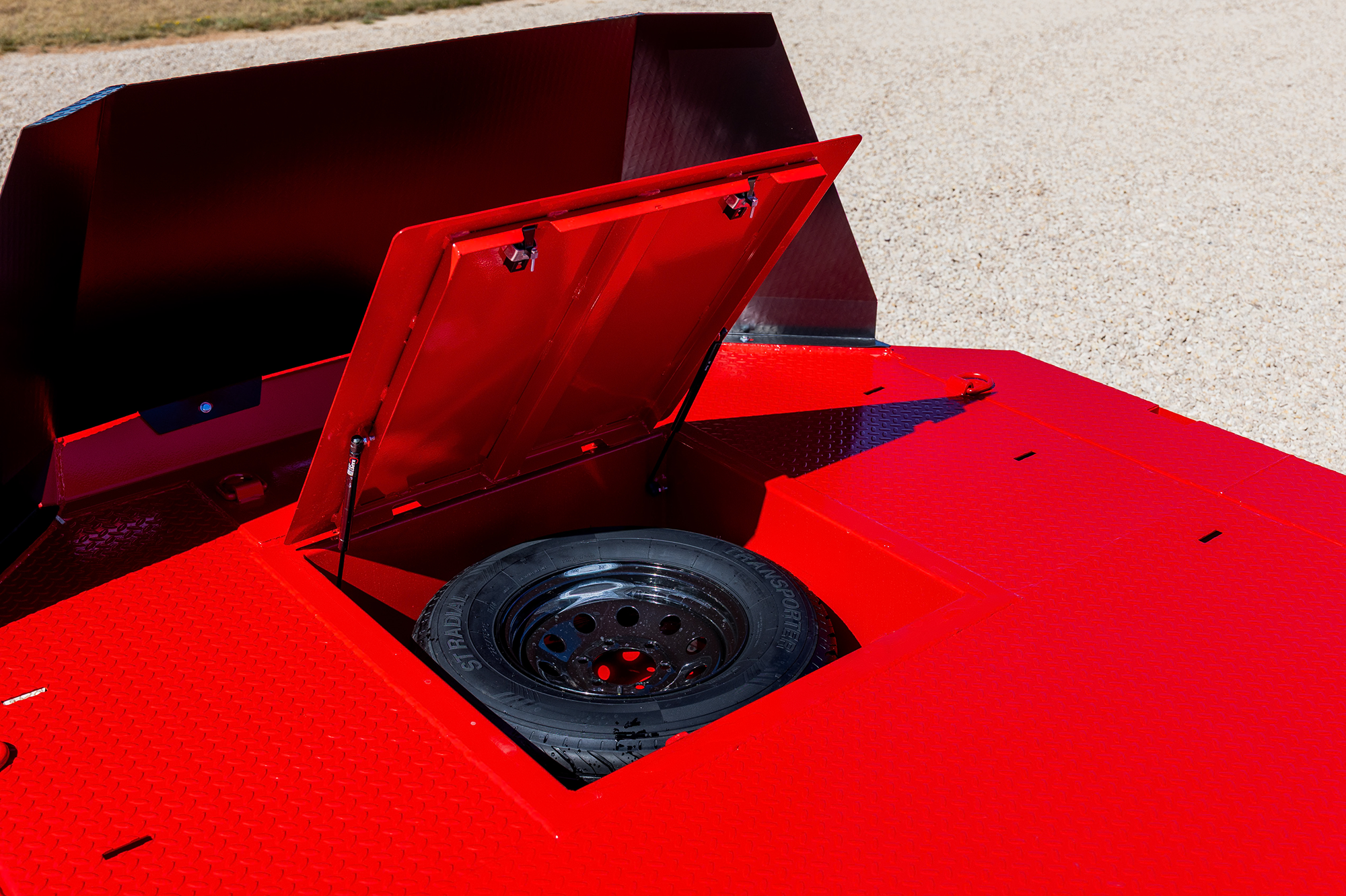 Trailer service support at Axia Trailer Co.